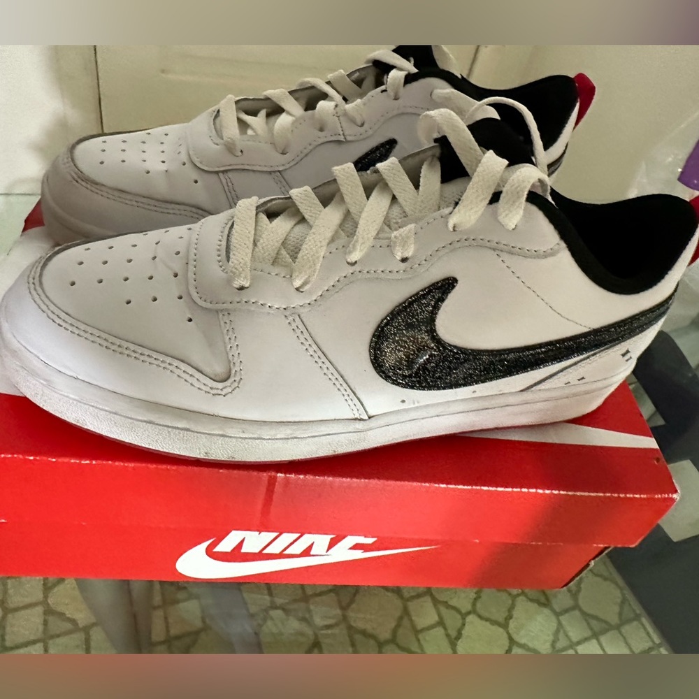 Nike court borough low 2 se (GS)
